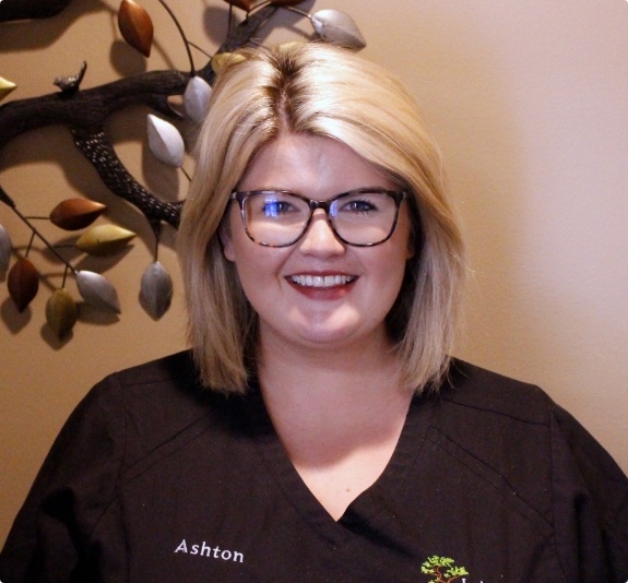 Dental assistant Ashton